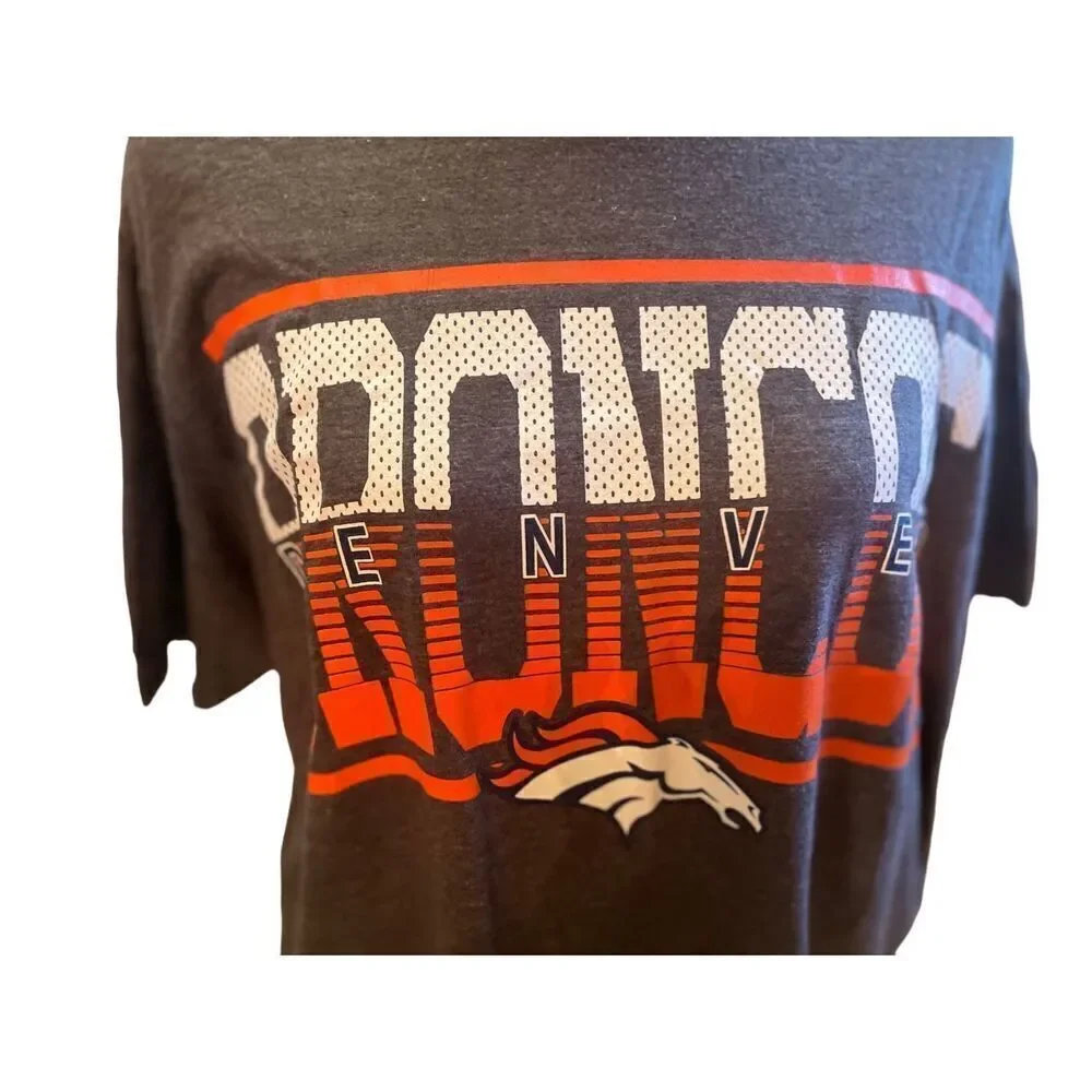 NFL Team Apparel Denver Broncos Graphic T-Shirt Size Large-NWOT - Picture 6 of 9